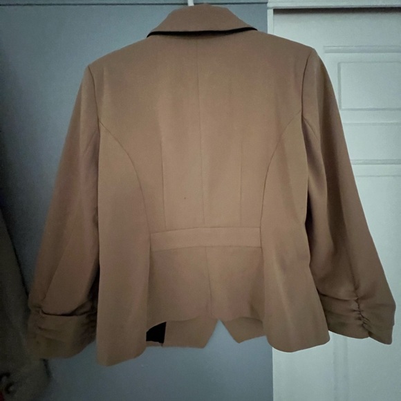 Tan Express Blazer goes great with jeans or black dress pants - Picture 4 of 6